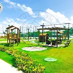 Flats Muro Alto Condominio Clube